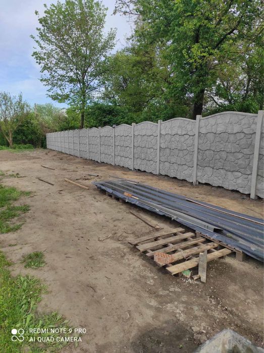 Бетонний паркан, виготовлення, доставка та встановлення