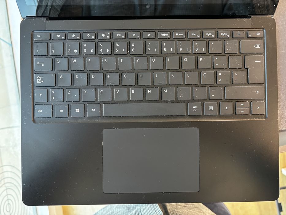 Surface laptop 4