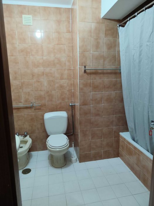 Quartos e Suite na Av. Sá Carneiro, Bragança