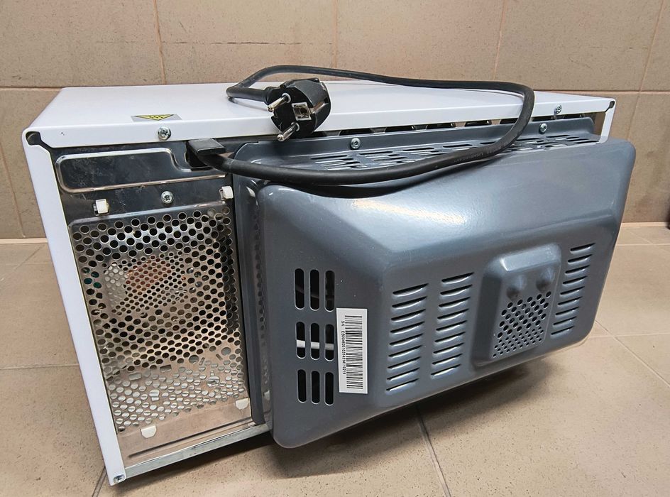 Kuchenka mikrofalowa z grillem, mocna 1450W