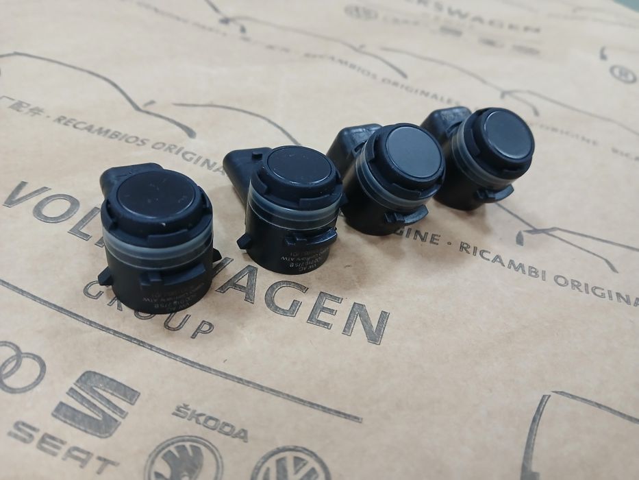 Датчик парковки парктроник VW Audi Skoda 5Q0919275B 5Q0919275C GRU