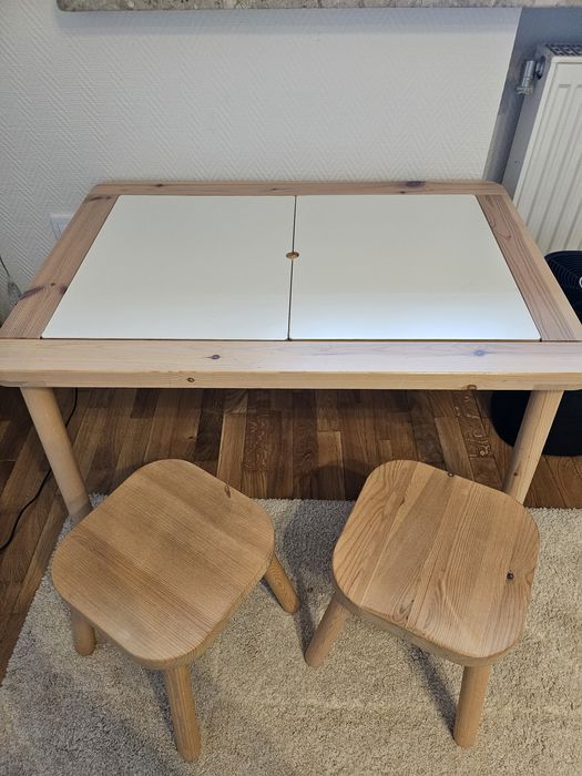 Stolik i 2 taborety Ikea Flisat + pojemnik TROFAST - rezerwacja