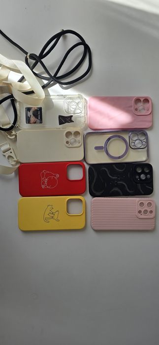 Чохли iPhone 13 Pro - 8шт. Продаются літом усі.