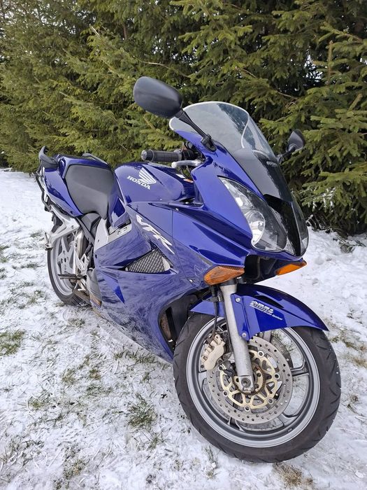 Honda VFR 800 / Nowe opony