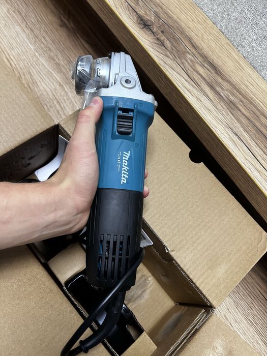 Болгарка Makita
