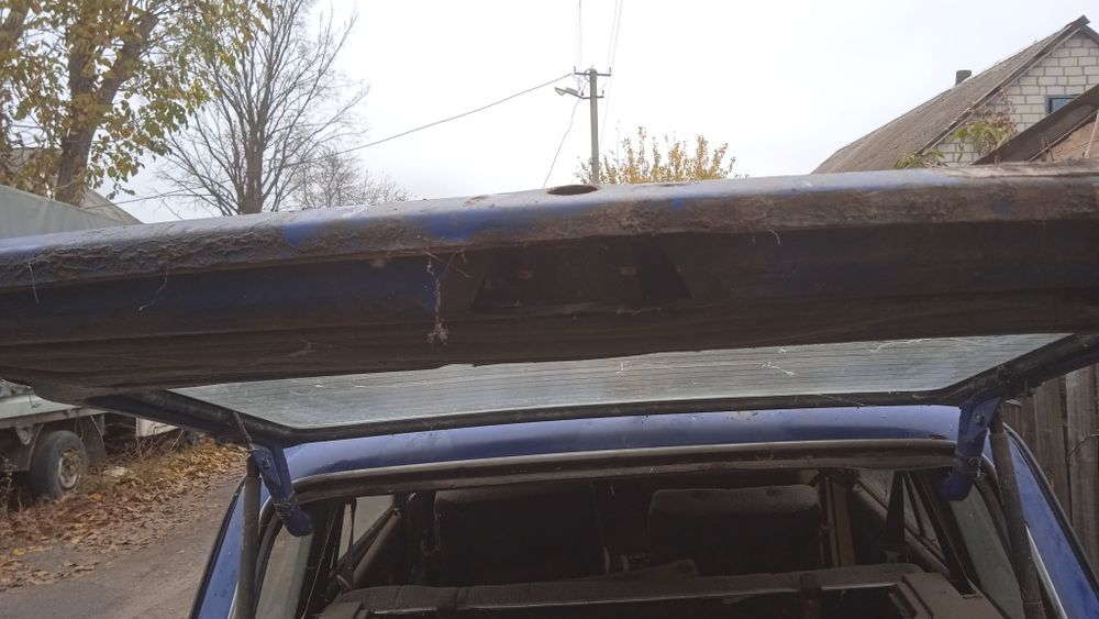 Продам Кузовні деталіі ваз 2104