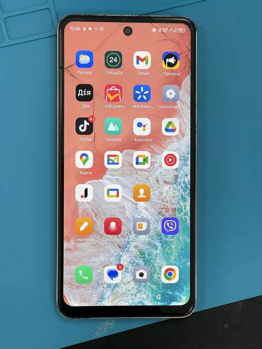 Infinix Smart 8 дисплей ( повністю робочий, побите скло )