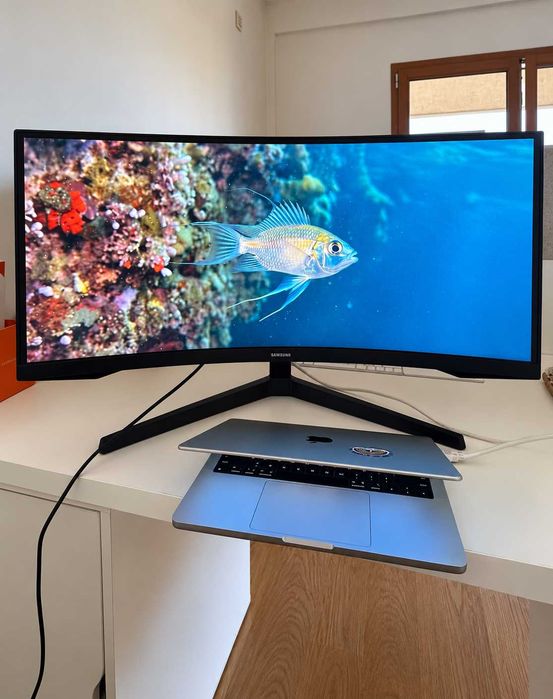 Samsung Odyssey G5 34” 3440×1440 UltraWide Curvo 165Hz – com caixa
