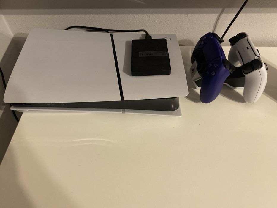 Konsola PlayStation 5 Slim 1TB D + 2 pady + Dysk  ssd 1 TB + Ładowarka