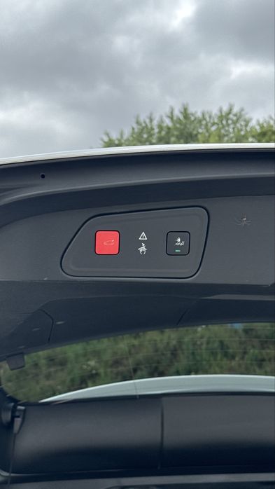 Автомобіль Peugeot 3008