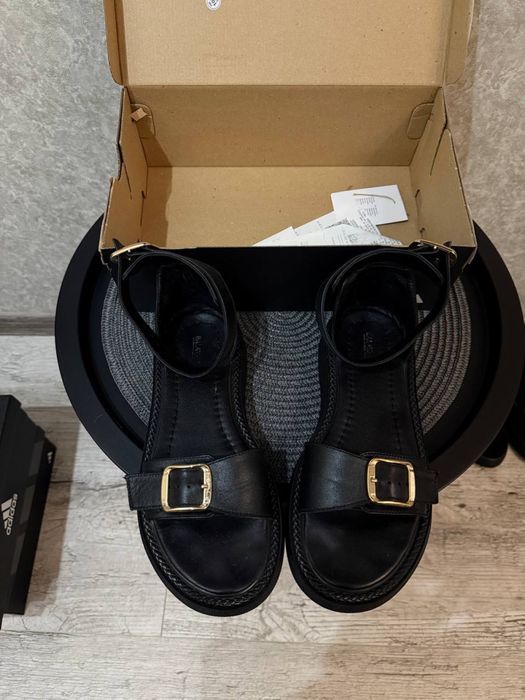 Продам босоніжки щкіра! Стан гарний