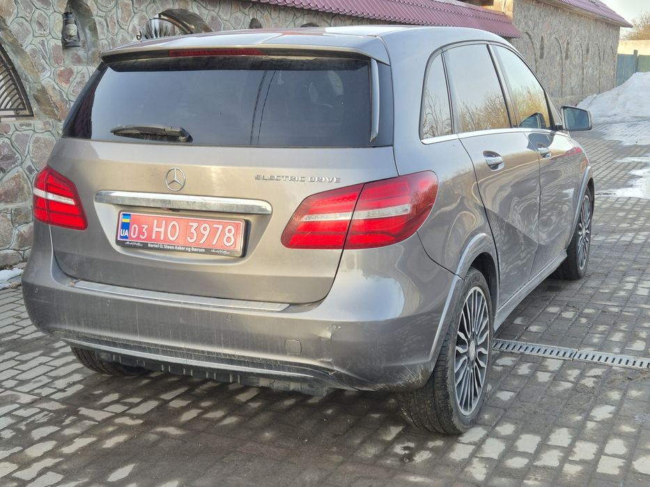 Розборка шрот Mercedes-Benz B-Class B250 electric 245G W242 запчастини