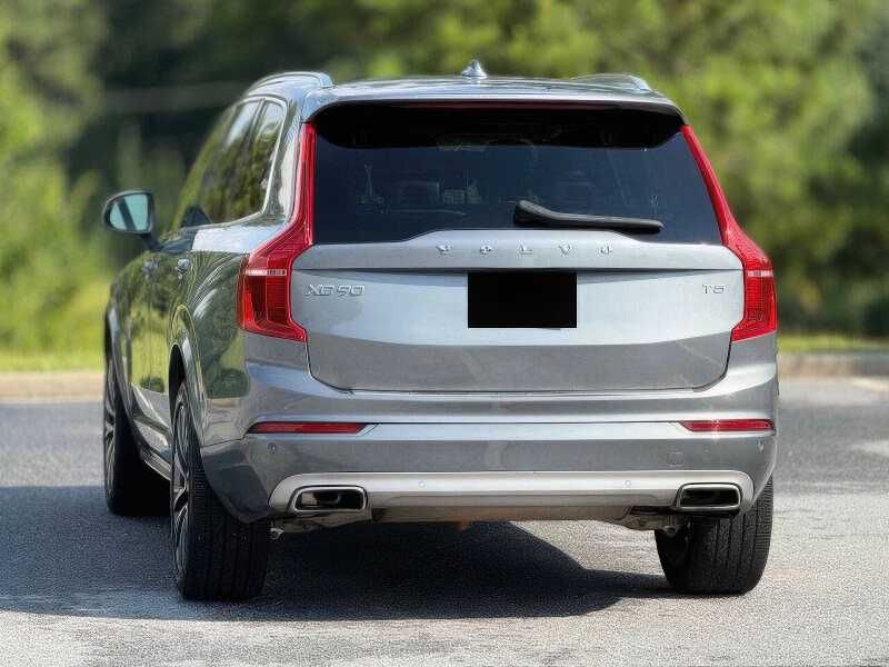 2020 Volvo XC90 T5 Momentum