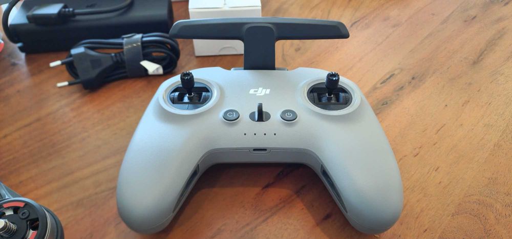 DJI FPV Combo + Fly More Kit + Braços Auxiliares - (Como Novo)