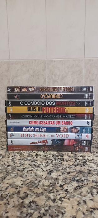 Grande lote de 70 filmes de vários géneros