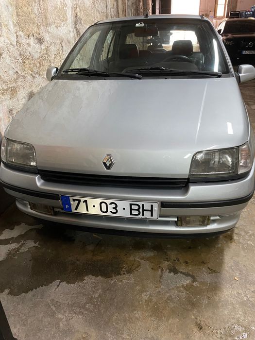 Renault clio Baccara