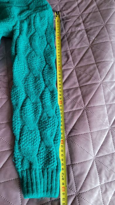 Теплий в'язаний светр