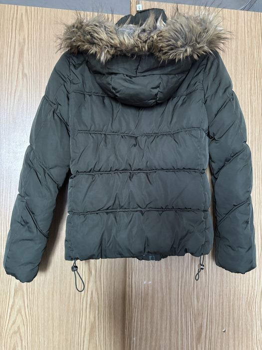 Віддам жіночу куртку Bershka за шоколадку, розмір М