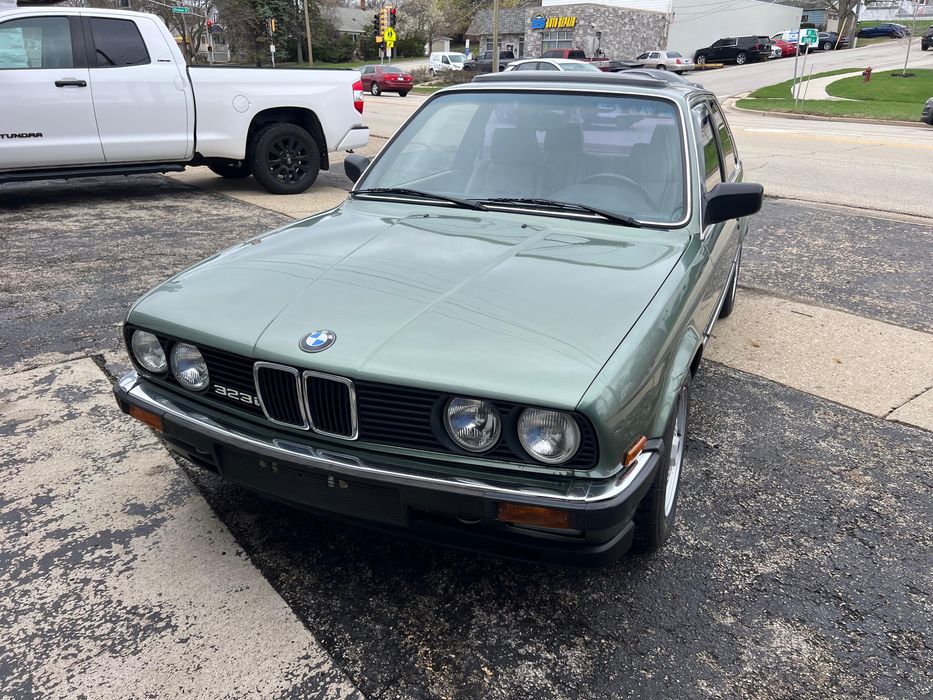 Bmw 323i super stan