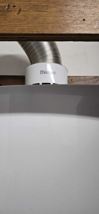 Esquentador Vaillant TurboMag Plus 12L com Gola proprietária