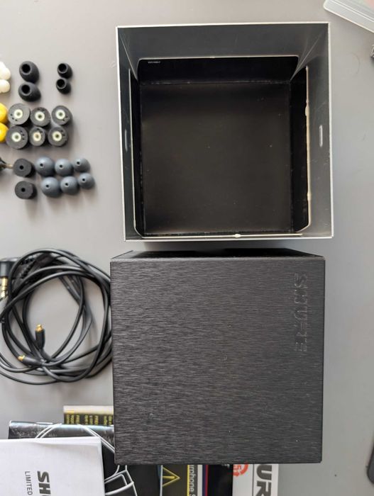 Shure SE535 Pack: Auriculares Profissionais + Bluetooth + DAC USB-C + Bolsa