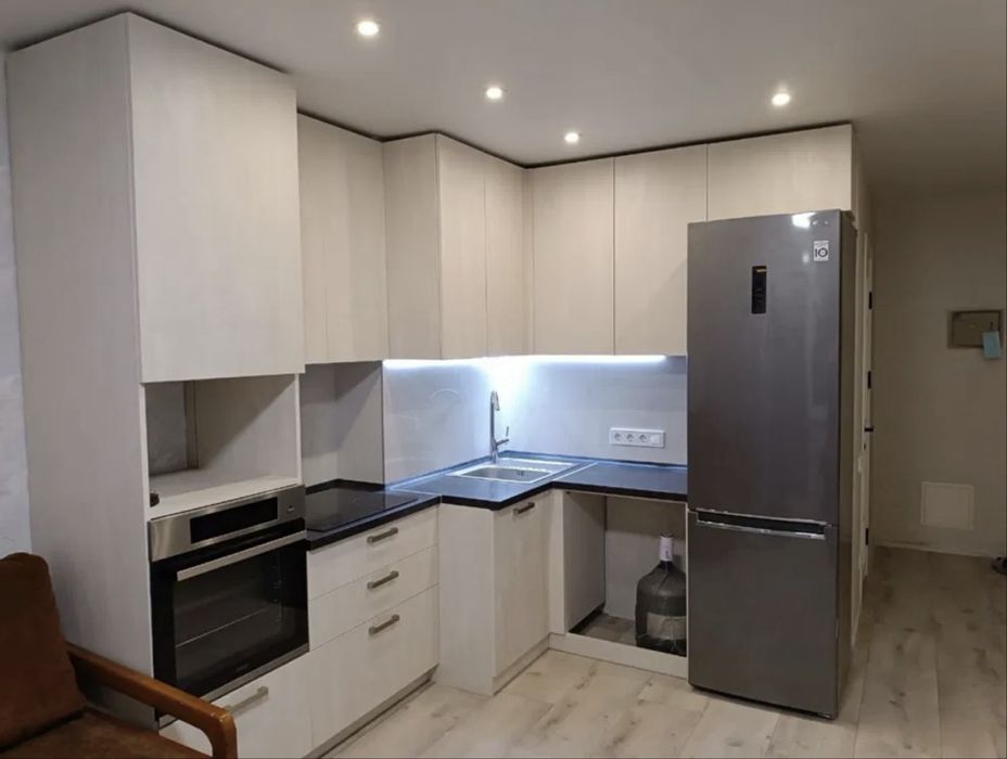 Продам 2 к квартиру ЖК Атлант Бровари генератор