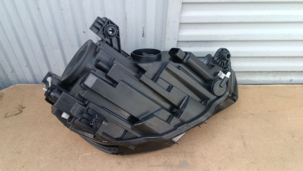 Vendo farol esquerdo de Audi A3 ano 2016