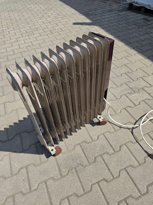 Grzejnik elektryczny olejowy