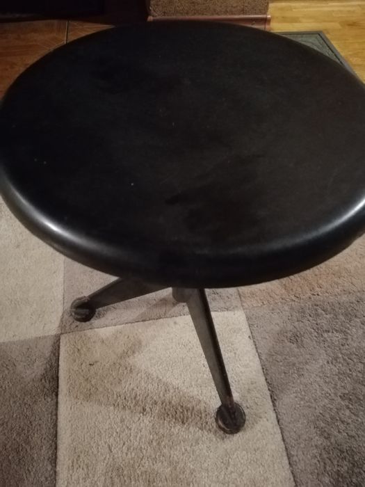 піаніно крісло регулюється