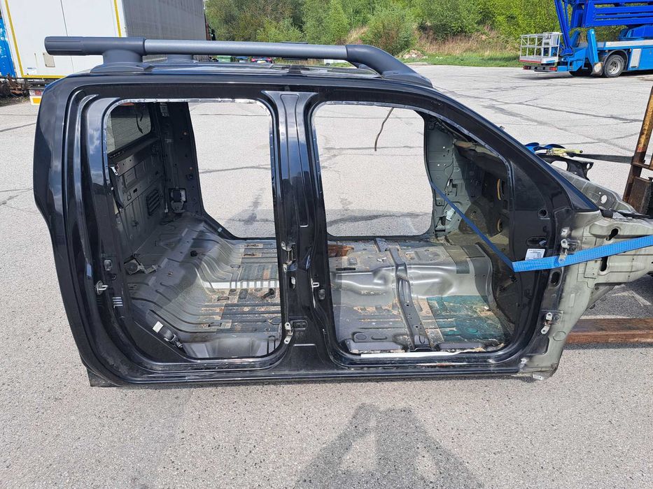NISSAN NAVARA D40 KABINA KAROSERIA buda  Części Zapraszamy!!!