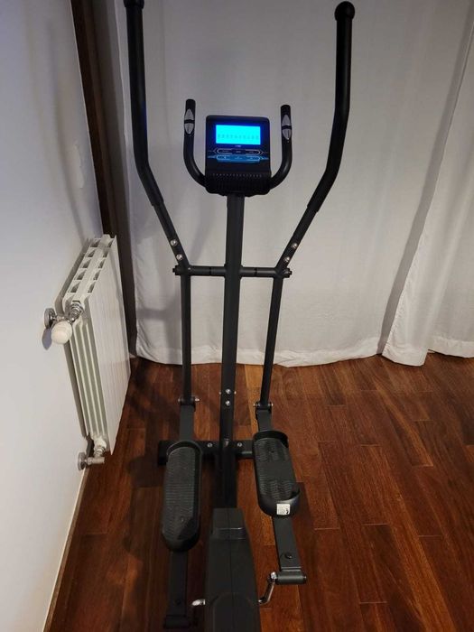 Fytter CR-4X Elliptical Machine in Perfect Condition in Porto (Vila Nova de Gaia)64284740300547120