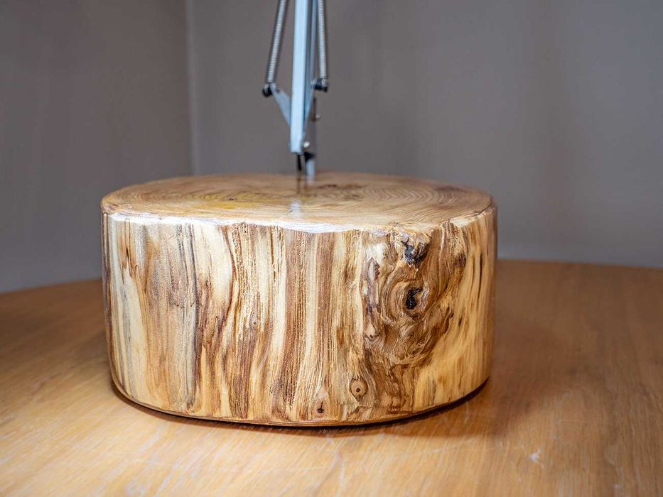 Candeeiro com base madeira (artigo único de decoração)