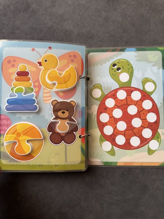 Перша книга на липучках