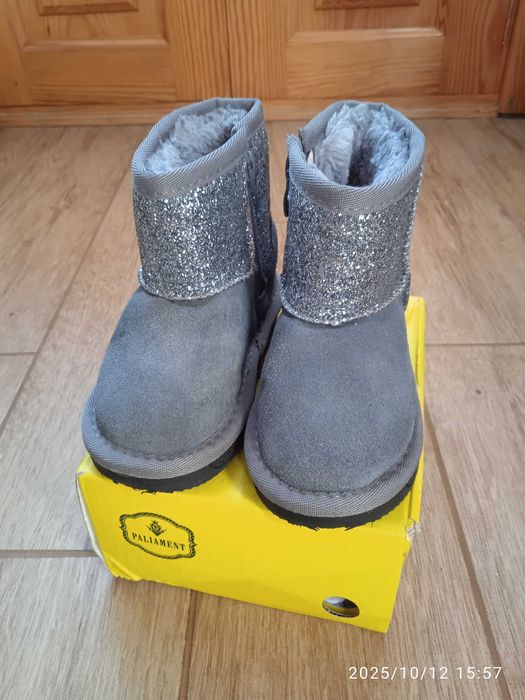 Уггі дитячі 25 р