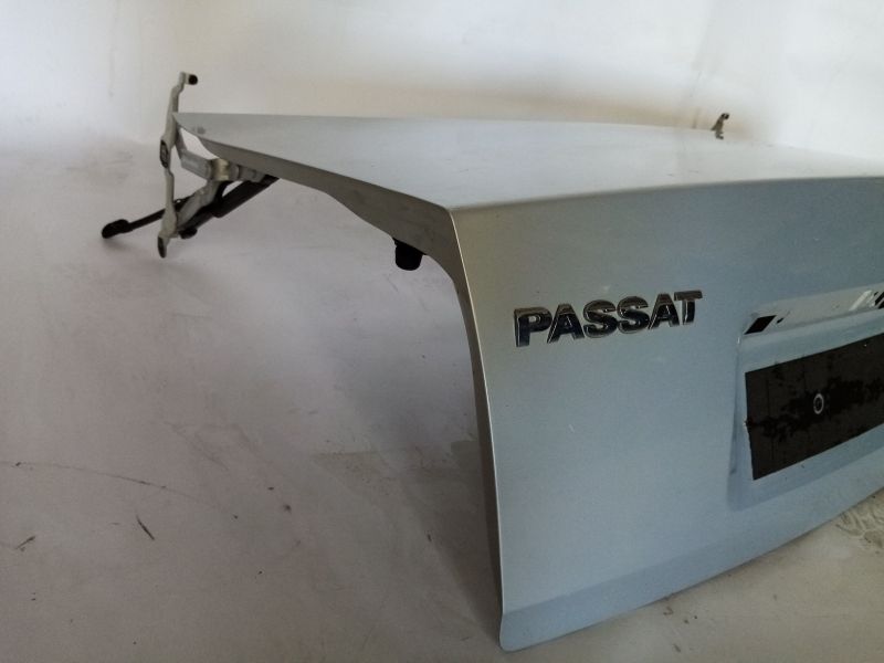 Porta / tampa da mala VOLKSWAGEN Passat (3B2)