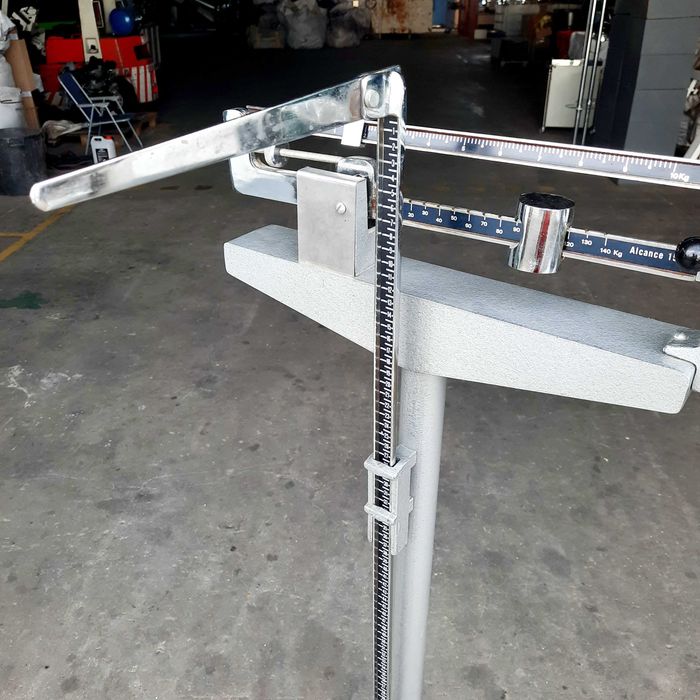 Balanças médicas com medidor de altura