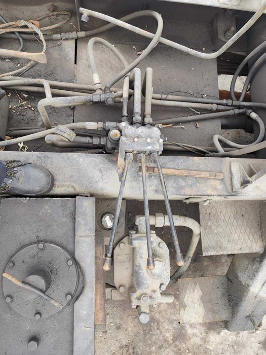 автовышка гидравлическая ВС-22 НА БАЗЕ ЗИЛ-130