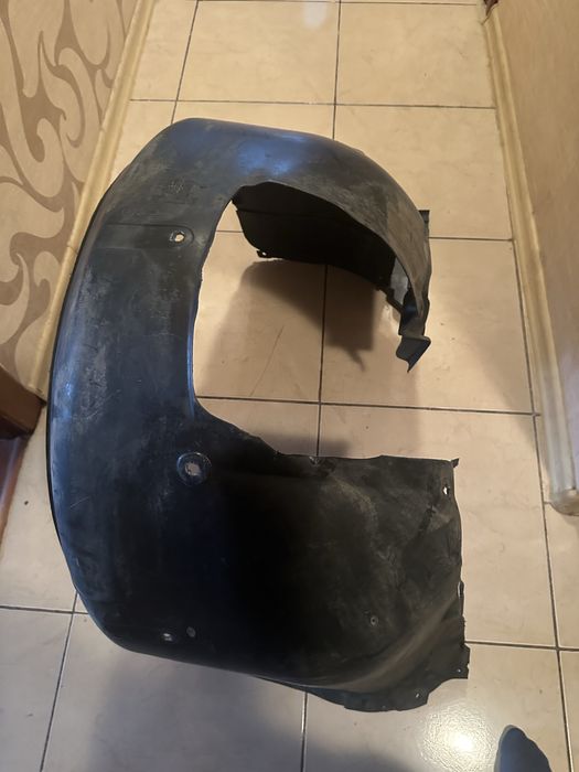 Подкрылок передний Bmw e38 730d 740i