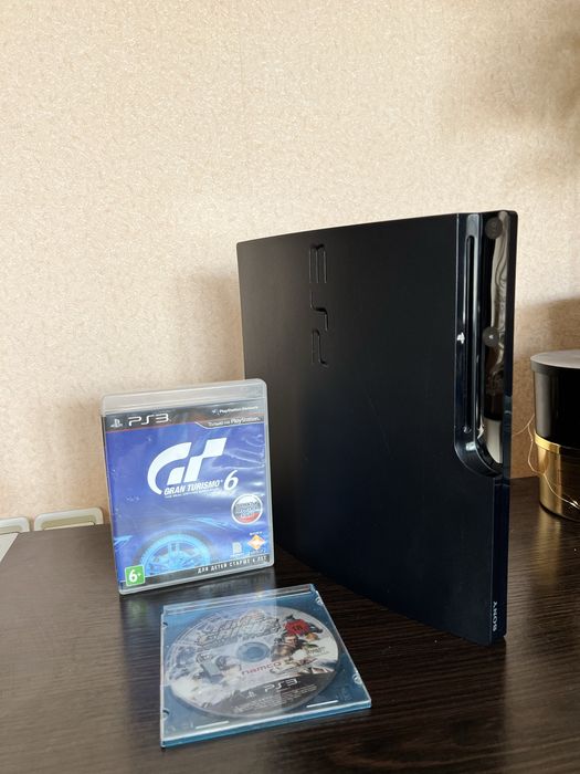 Play Station 3 Slim + 4 геймпади + ігри