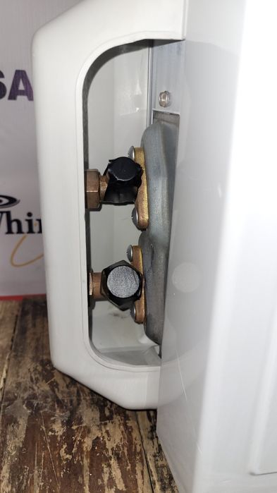 Наружный блок McQuay - 15
ACSON - 9.

Расчитан охлаждать помещ