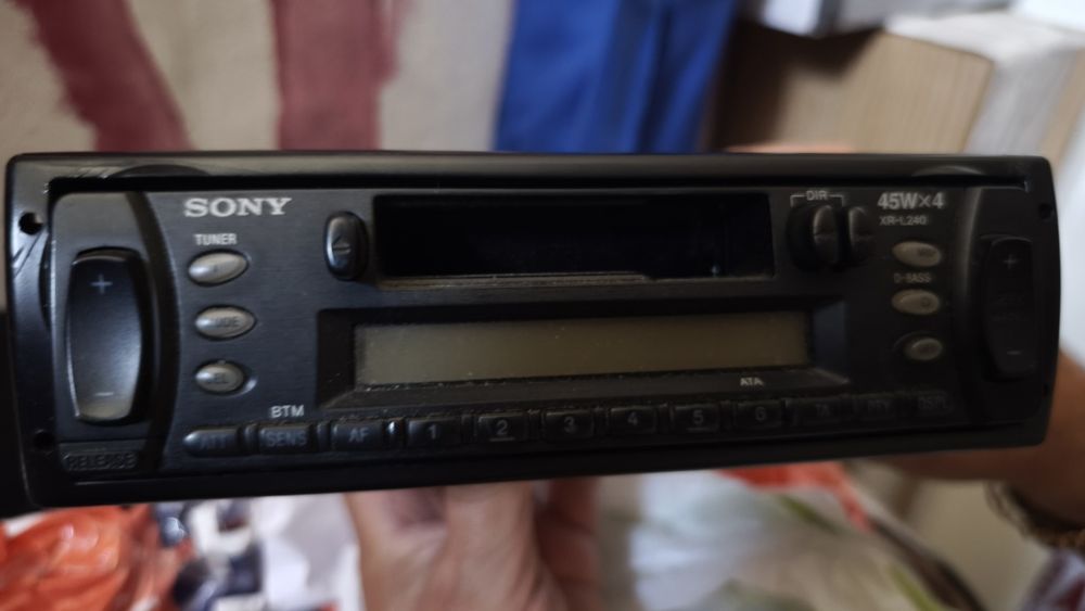 3 auto rádios da Sony