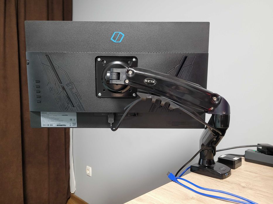 Ігровий монітор 24" Samsung Odyssey G3 (144Hz) + кронштейн RZTK NB-F80