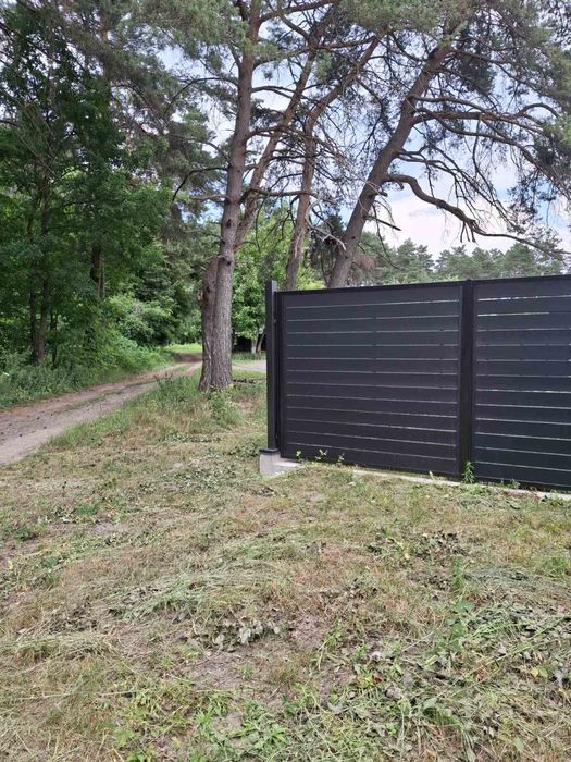 Продаж земельної ділянки з незавершеним будівництвом