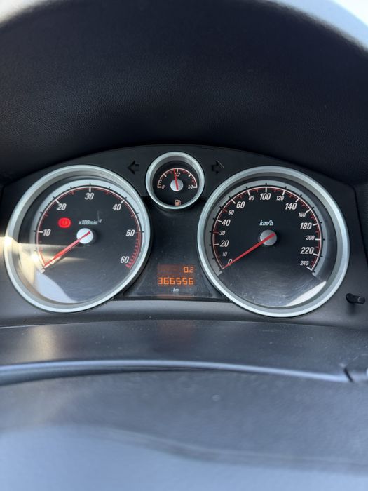Opel astra gtc 1.9 150cv 2005