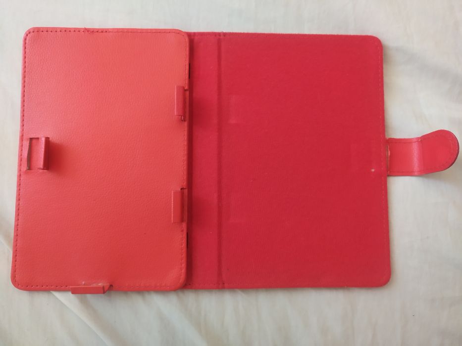 Etui na tablet czerwone ekoskóra