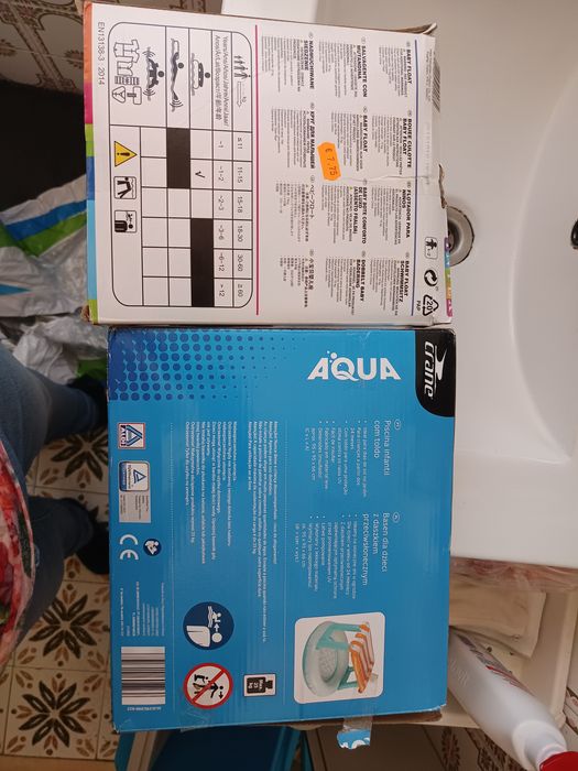 Boia e piscina - urgente para despachar