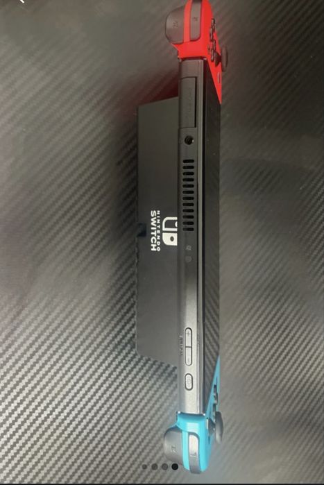 Nintendo Switch OLED Como Nova + Caixa e Acessórios Originais