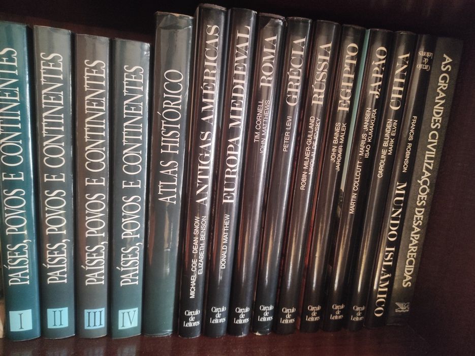 Vários livros clássicos