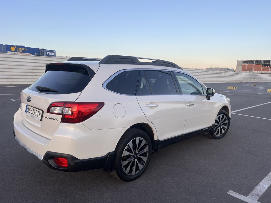 Subaru Outback 2015 Офіційний автомобіль