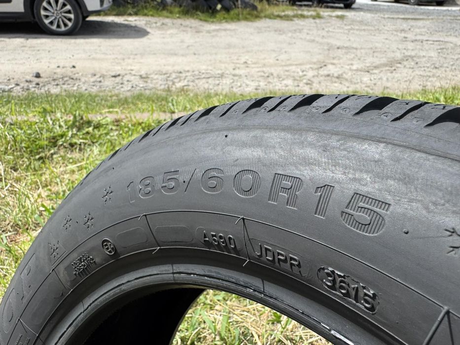 Зимові шини Dunlop 185/60 R15